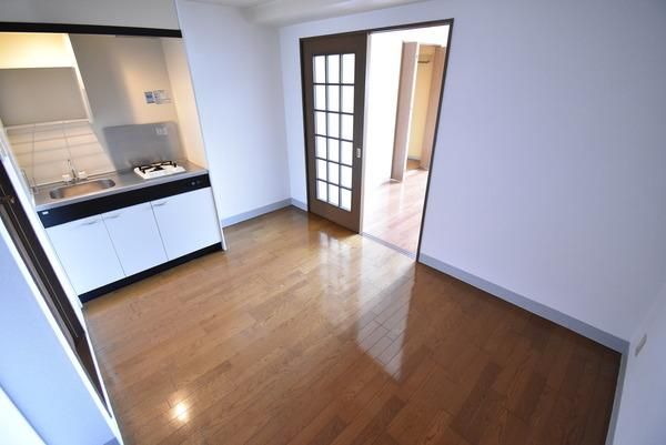 �y�����E���r���O�z�@���������ʎ���