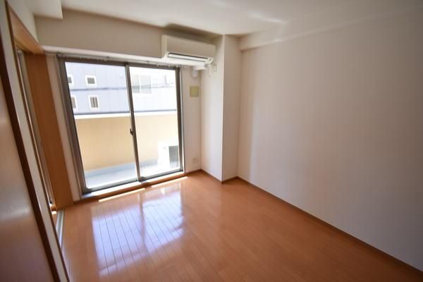 �y���̑������E�X�y�[�X�z�@