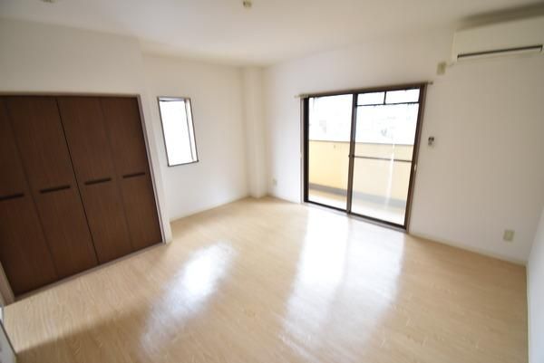 �y�����E���r���O�z�@���������ʎ���