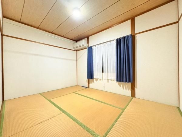 �y�����E���r���O�z�@