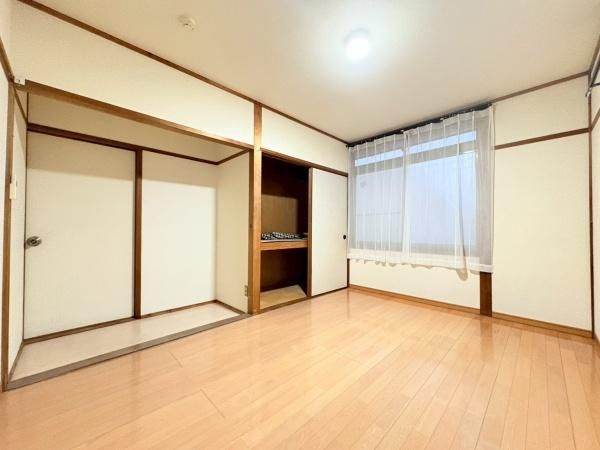 �y�����E���r���O�z�@