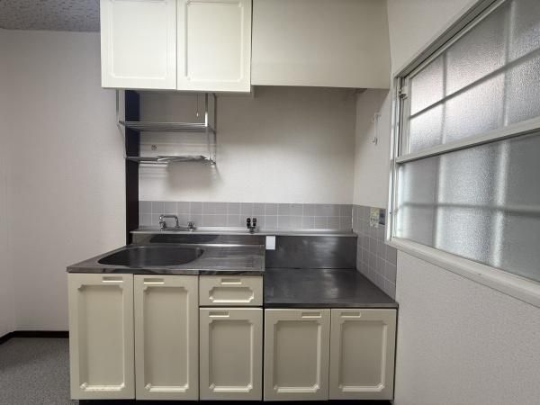 �y�L�b�`���z�@