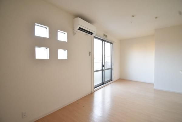 �y�����E���r���O�z�@���d�l�ʐ^