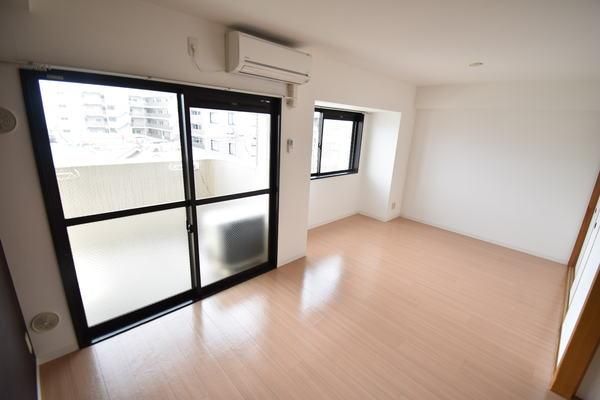 �y�����E���r���O�z�@���������ʎ���