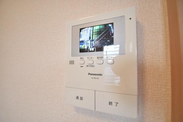 �y�Z�L�����e�B�z�@