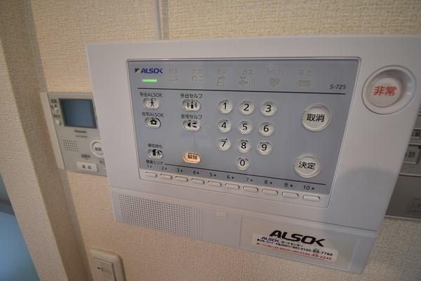 �y�Z�L�����e�B�z�@���d�l�ʐ^