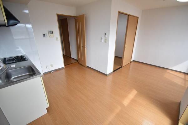 �y�����E���r���O�z�@���������ʎ���