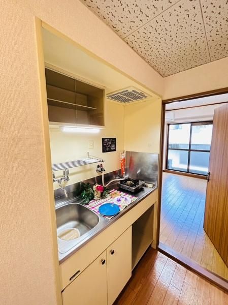 �y�L�b�`���z�@