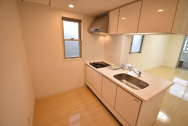 �y�L�b�`���z�@