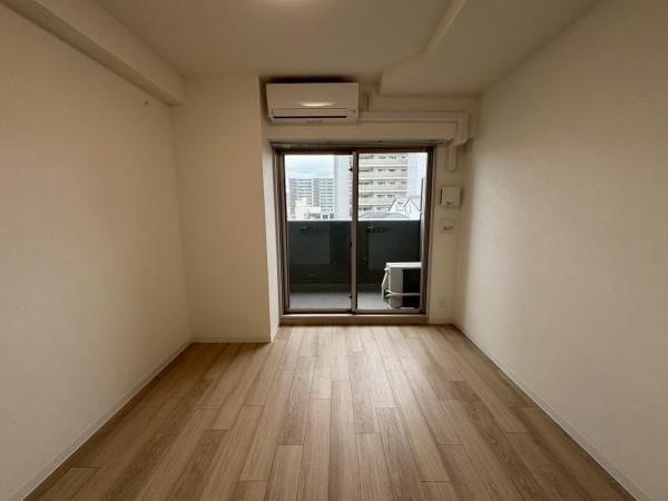 �y�����E���r���O�z�@