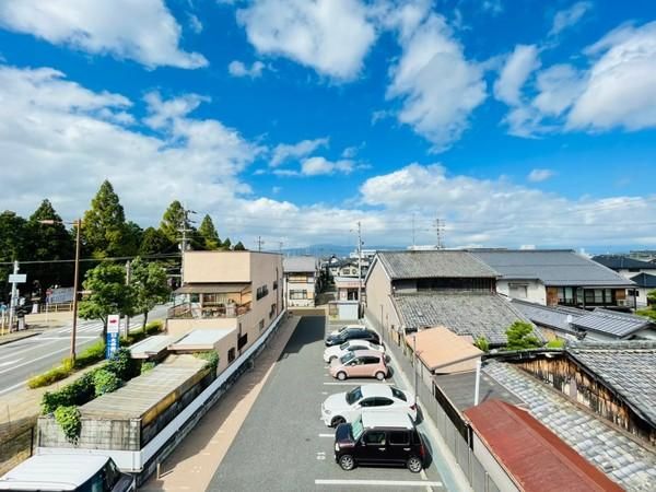 �y���]�z�@