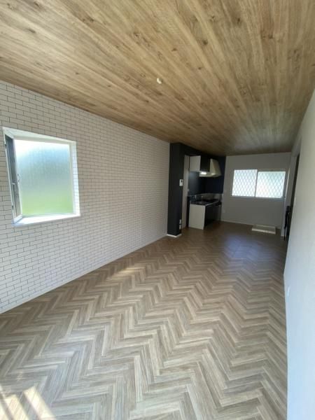 �y�����E���r���O�z�@