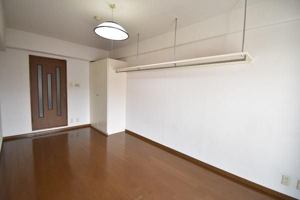 �y�����E���r���O�z�@���������ʎ���