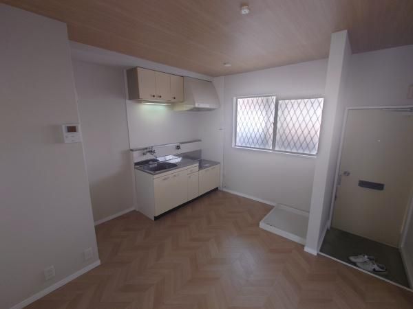 �y�L�b�`���z�@