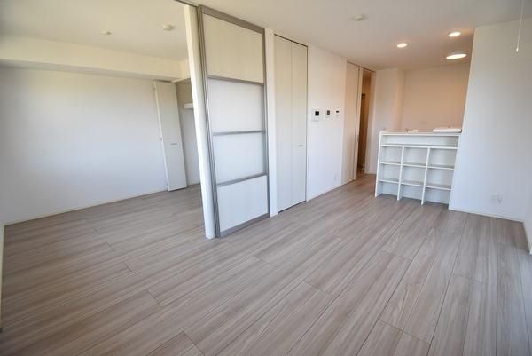 �y�����E���r���O�z�@���������ʎ���