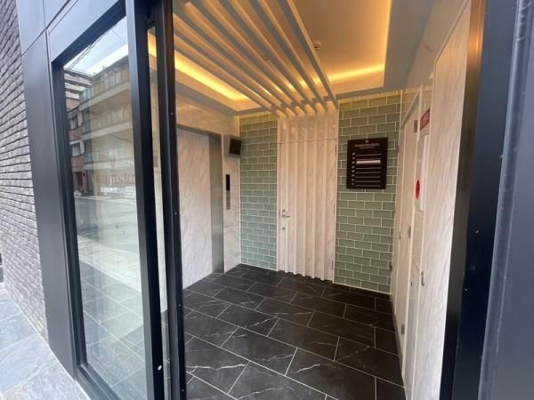 �y�G���g�����X�z�@