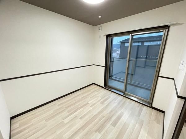 �y�����E���r���O�z�@���������ʎ���