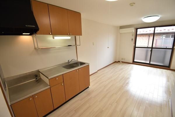 �y�����E���r���O�z�@���d�l�ʐ^