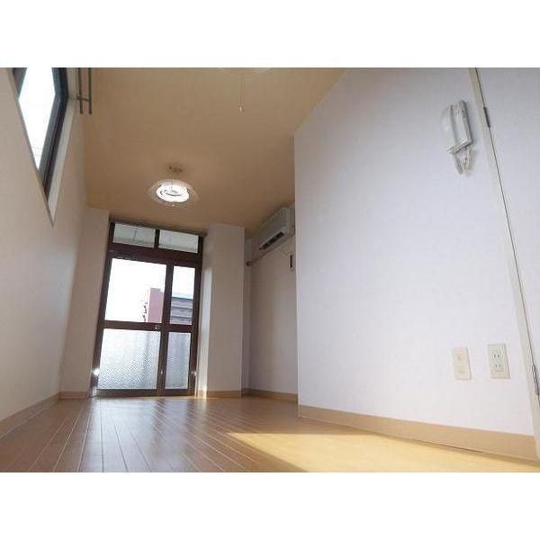 �y�����E���r���O�z�@���������ʎ���