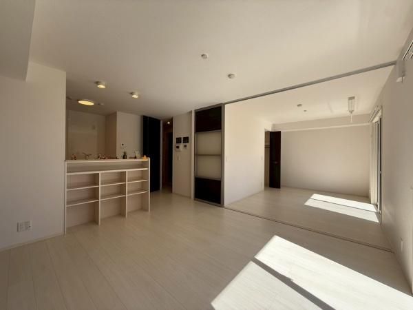 �y�����E���r���O�z�@�������ʎ�