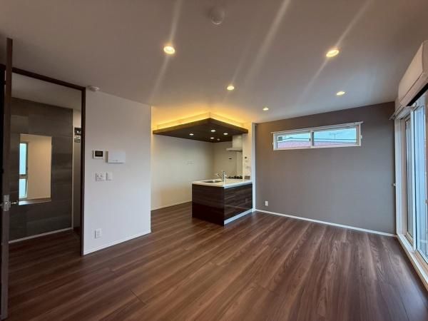 �y�����E���r���O�z�@