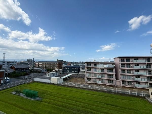 �y���]�z�@