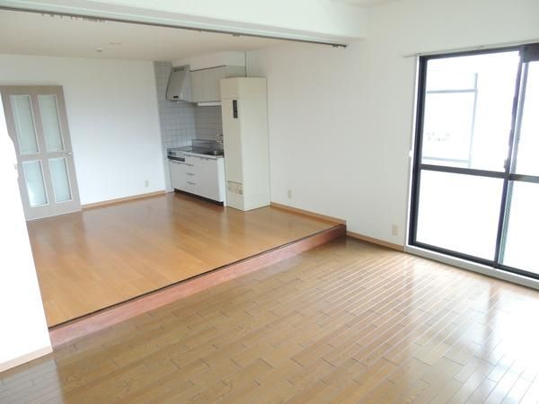 �y�����E���r���O�z�@�����d�l��