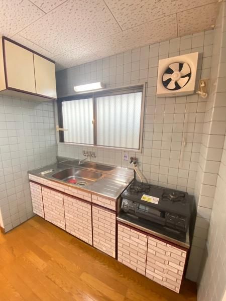 �y�L�b�`���z�@