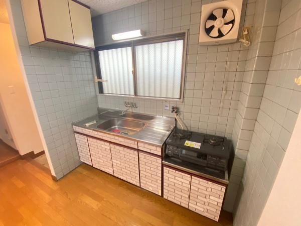 �y�L�b�`���z�@