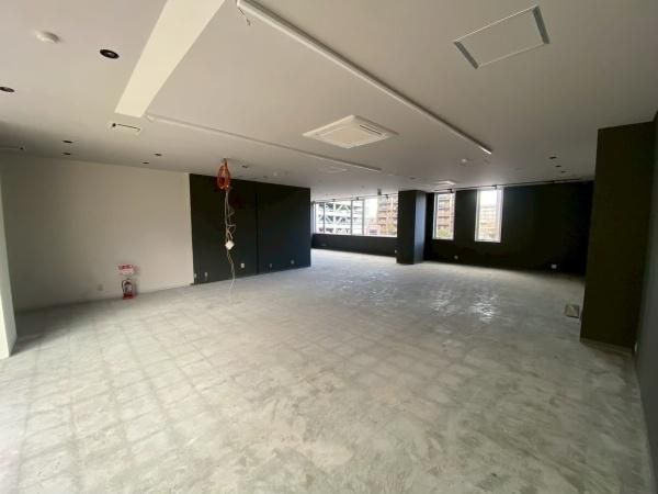 �y���]�z�@