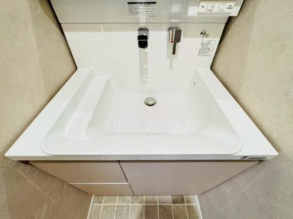 �y���ʏ��z�@