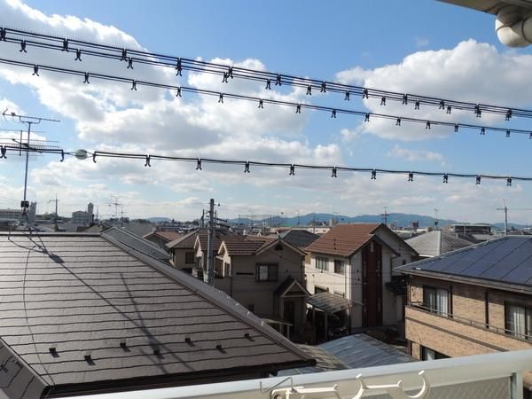 �y���]�z�@