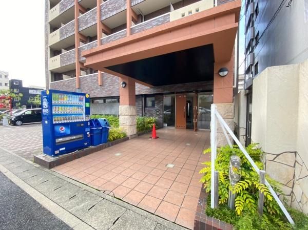 �y�G���g�����X�z�@