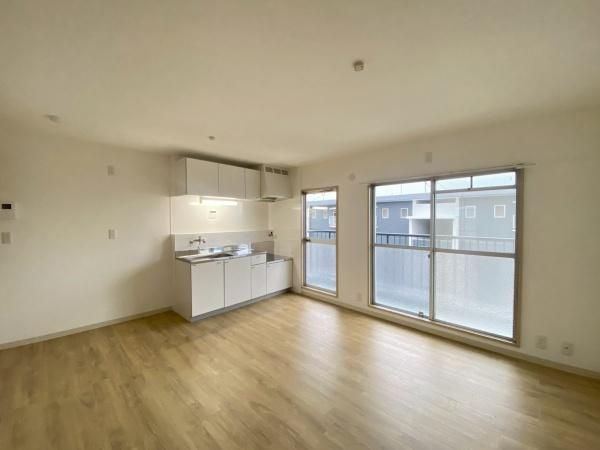 �y���]�z�@