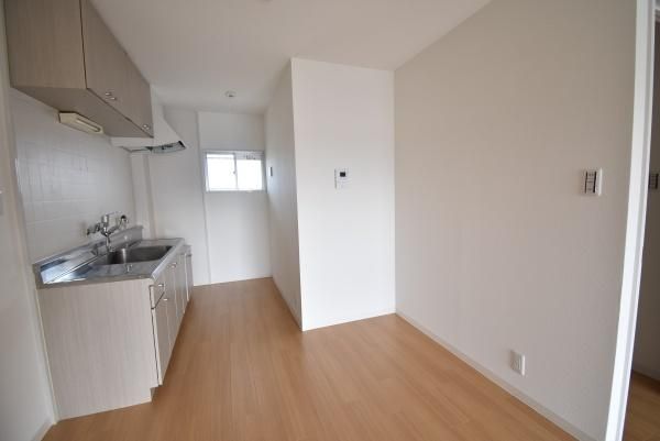 �y�����E���r���O�z�@