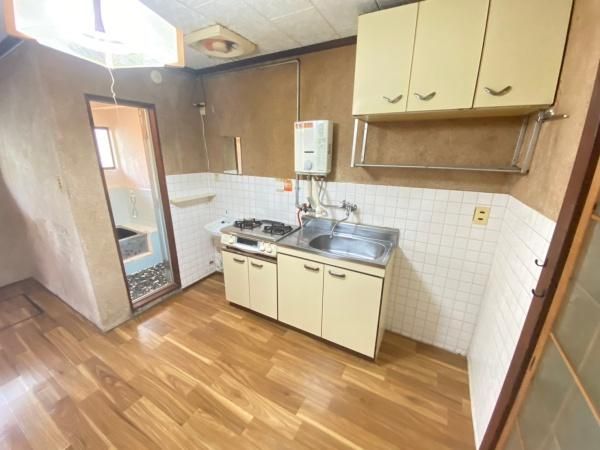 �y�L�b�`���z�@