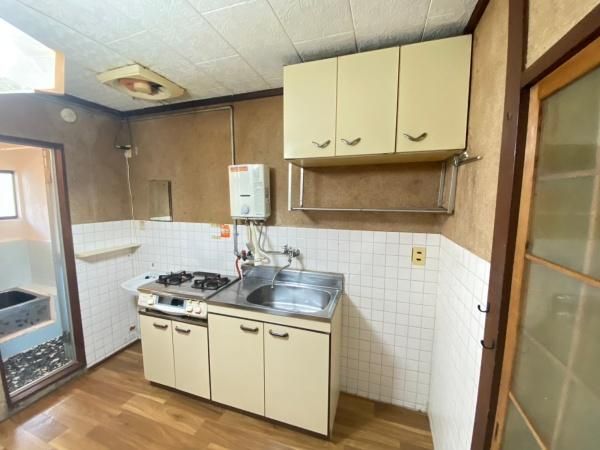 �y�L�b�`���z�@