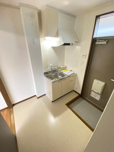 �y�L�b�`���z�@