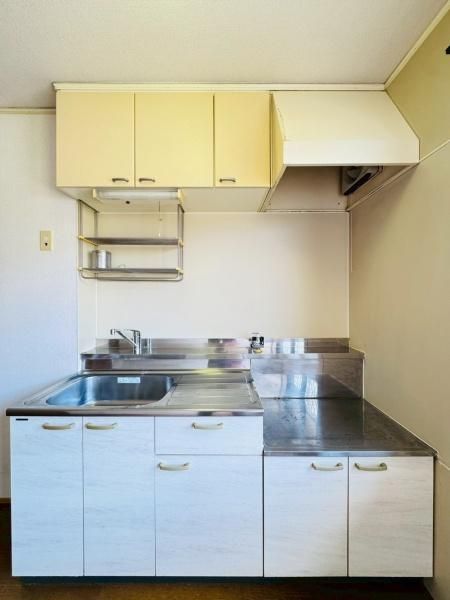 �y�L�b�`���z�@