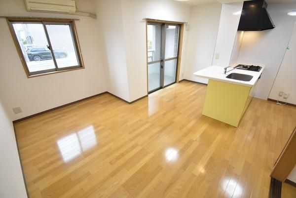 �y�����E���r���O�z�@�������ʎ�