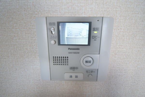 �y�Z�L�����e�B�z�@