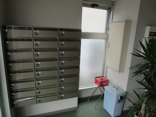 �y�G���g�����X�z�@