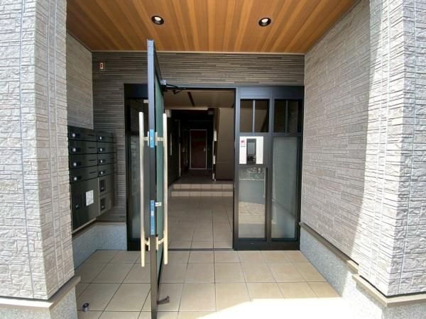 �y�G���g�����X�z�@