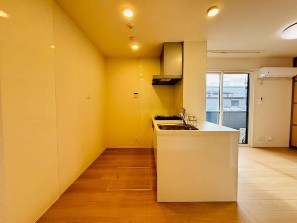 �y�L�b�`���z�@