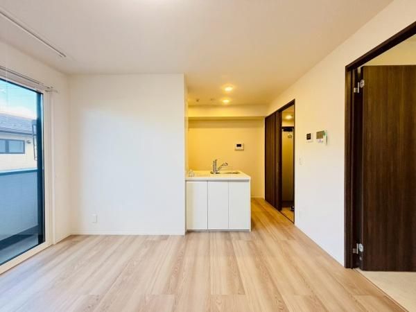 �y�����E���r���O�z�@