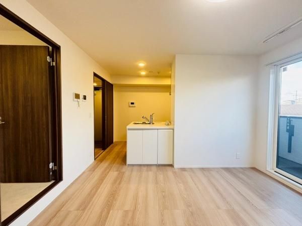 �y�����E���r���O�z�@