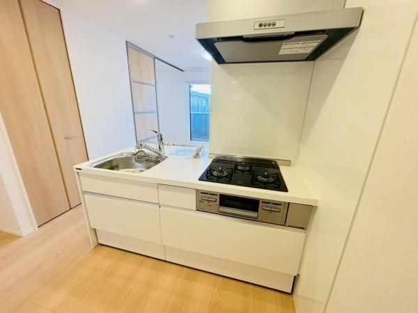 �y�L�b�`���z�@