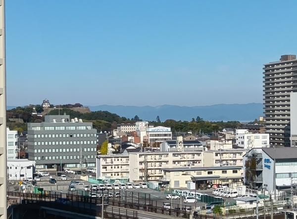 �y���]�z�@