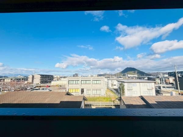 �y���]�z�@