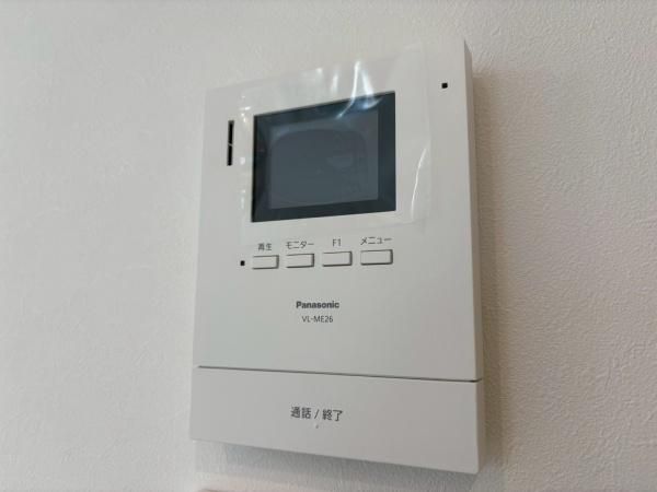 �y�Z�L�����e�B�z�@